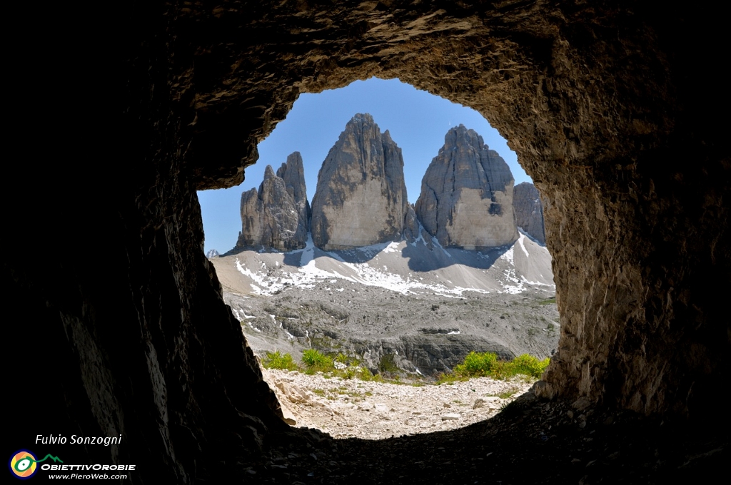 049 Le Tre Cime viste da una postazione militare.jpg